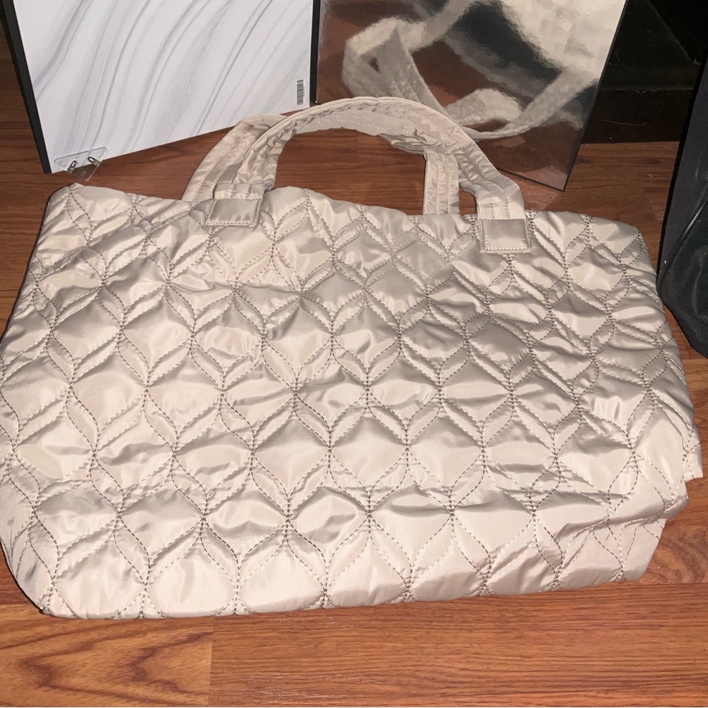 Elegant Quilted Cream Tote Bag - Picture 1 of 7